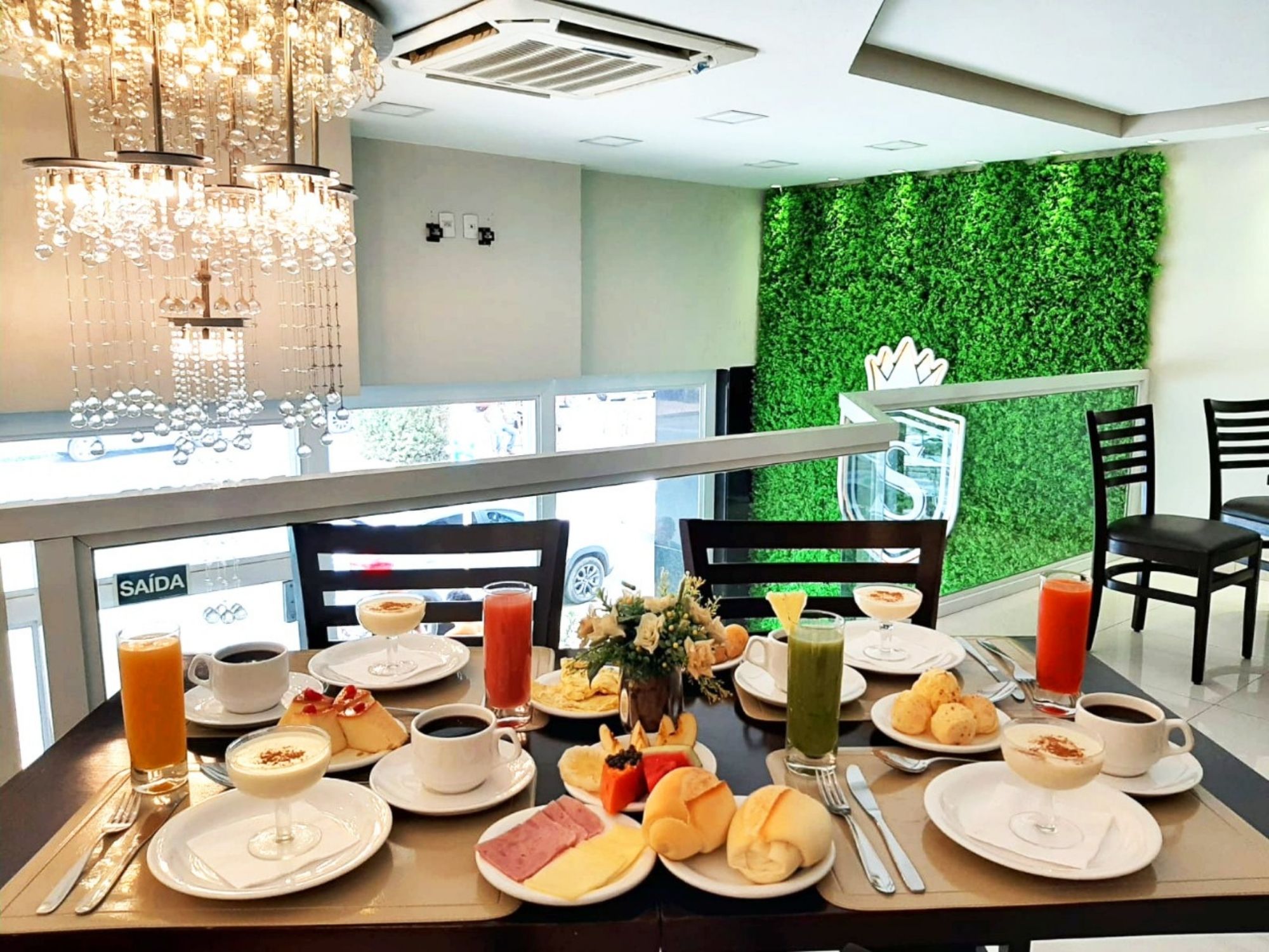 Café da manhã num ambiente super especial